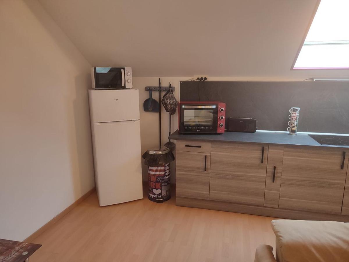 Maisonnette Privatisee Sedan Extérieur photo